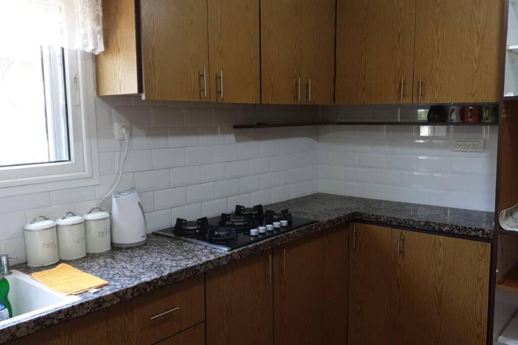 דירת אירוח כפרי בלב קריית שמונה Apartment Exterior photo